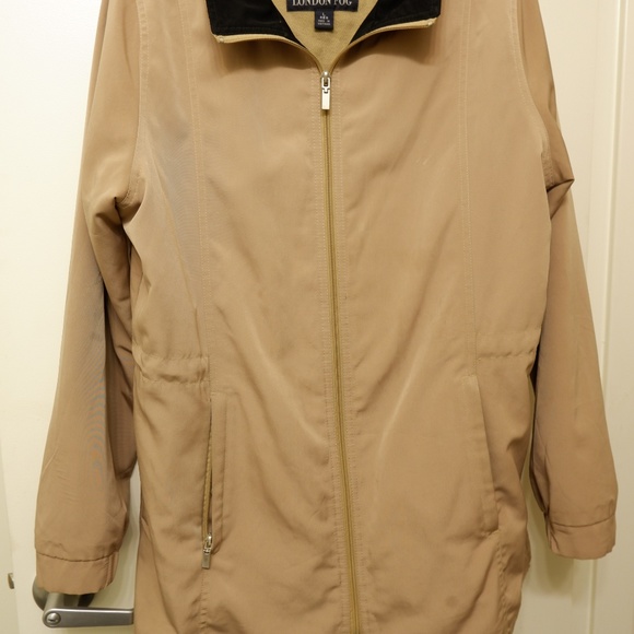 VINTAGE London Fog Tan Lightweight Jacket - Picture 3 of 6